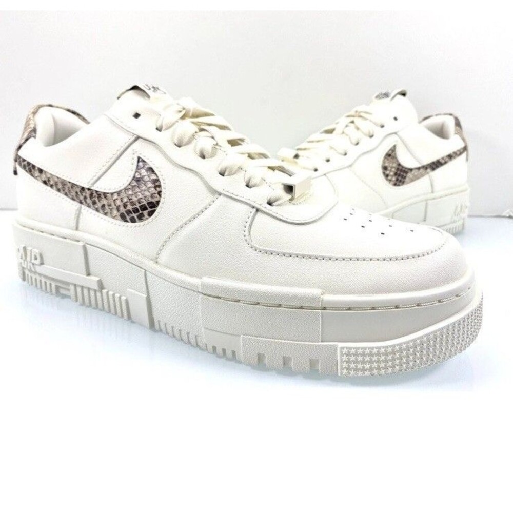 NIKE W AF1 PIXEL SE AIR FORCE 1  S White Leather CV8481-101 sz 11 Shoes Sneakers
